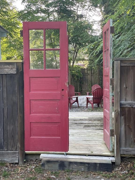 Updated Red Door Revival In Downtown Saint Augustine المظهر الخارجي الصورة